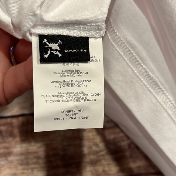 Oakley t shirt - Picture 6 of 7